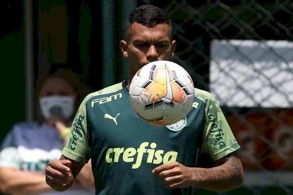 Jogador do Palmeiras é flagrado em balada às vésperas de jogo decisivo