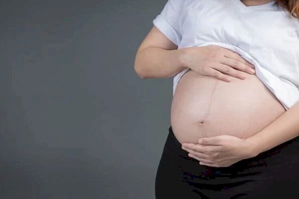 Fuja deles! Cinco alimentos que devem ser evitados na gravidez