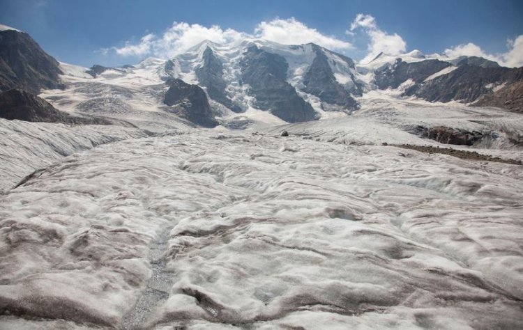 Geleiras estão desaparecendo em ritmo recorde nos Alpes, após ondas de calor