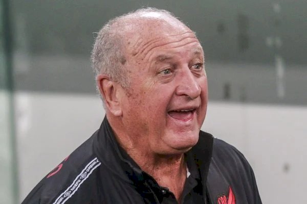 Felipão “pistola” com reclamações do Flamengo: “Foi vergonhoso”