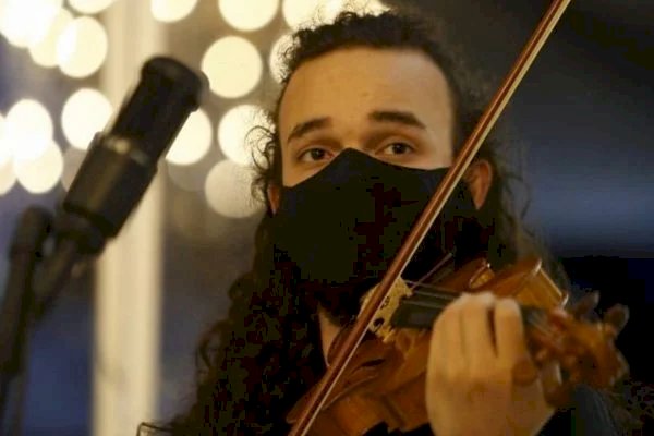 Violinista de Brasília lança crowdfunding para estudar na França