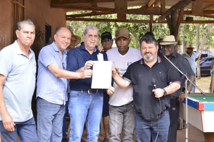 Carlos Bernardo prestigia confraternização na Comunidade dos Pretos