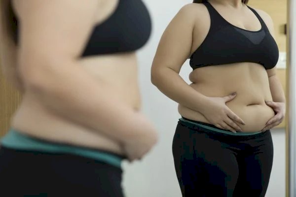 Nutricionista indica 7 hábitos para diminuir gordura na barriga