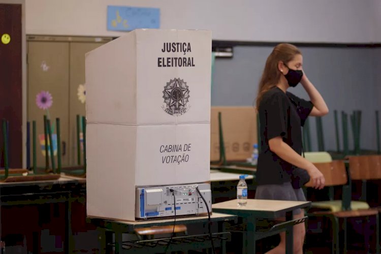 Participação feminina bate recorde, com 52,7% do eleitorado; DF e RJ têm o maior percentual de mulheres aptas a votar