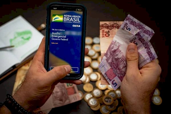 Auxílio Brasil e vale-gás: última parcela de agosto é paga nesta 2ª