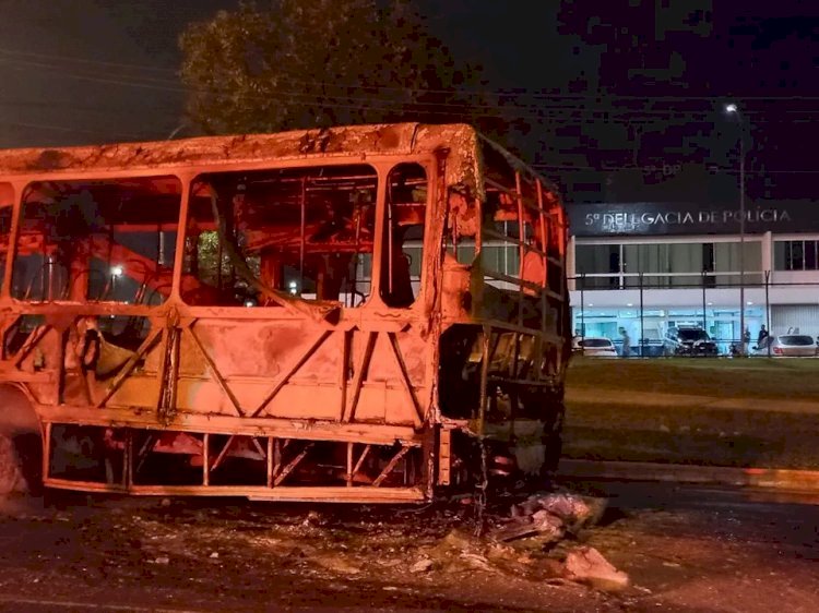 Motoristas de ônibus queimados por vândalos narram momentos de terror