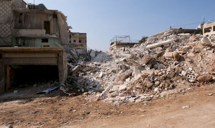 Turquia visa reconstrução pós-terremoto; sírios buscam mais ajuda