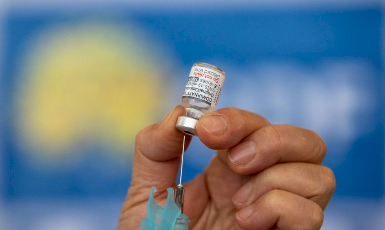 Cidade de SP começa a vacinar maiores de 50 anos com dose bivalente