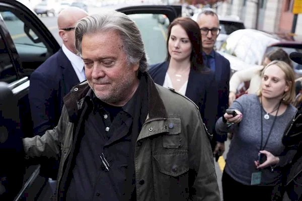 Ex-assessor de Trump, Steve Bannon é condenado a 4 meses de prisão