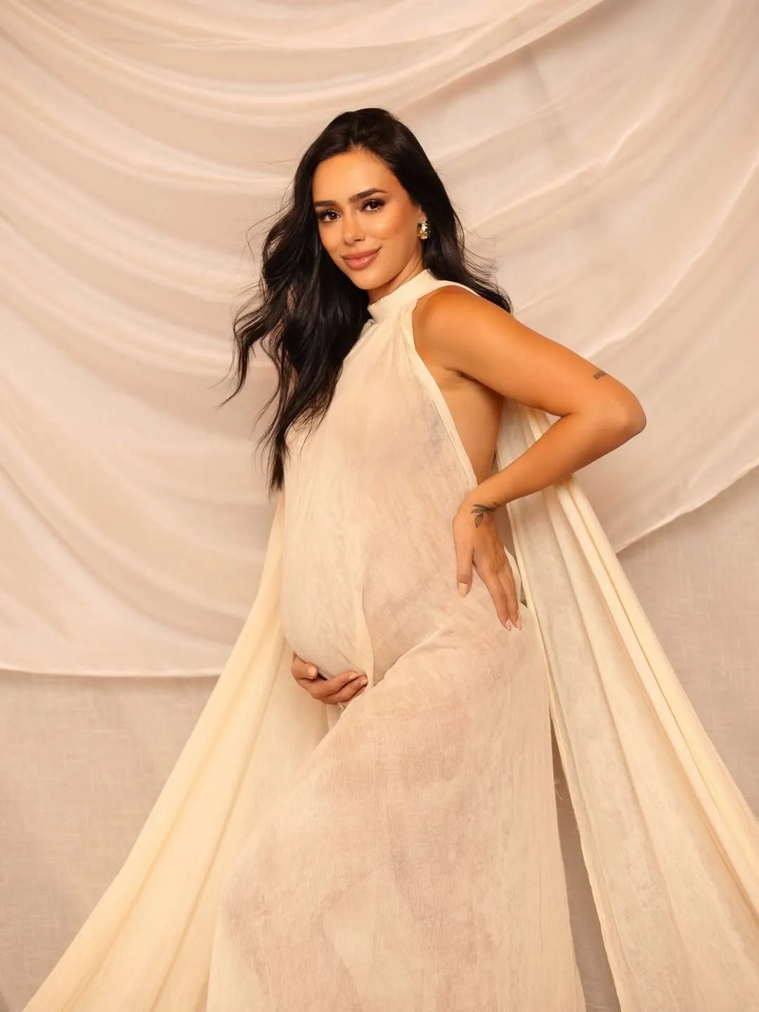 Bruna Biancardi brinca com teste do colar e previsão de possível 4º filho com Neymar viraliza