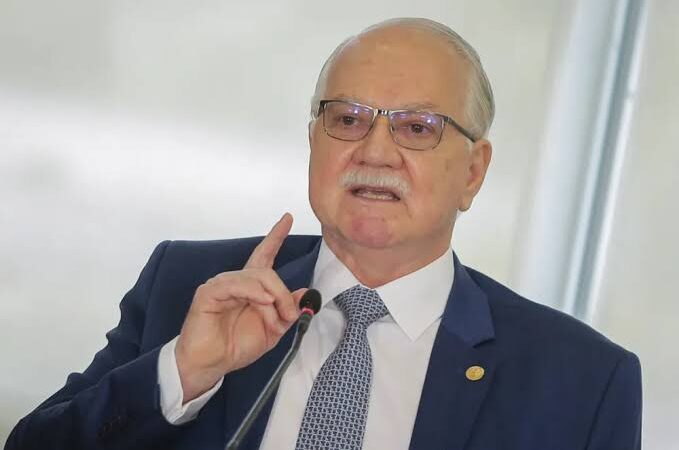 Fachin retira de pauta julgamento sobre atuação de André Mendonça previsto para setembro no STF